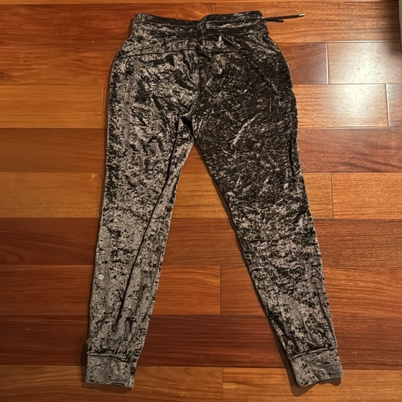 Limited edition velvet lululemon joggers - Picture 2 of 4